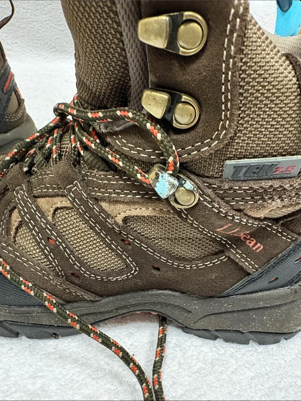 L.L. Bean waterproof tek 2.5  brown Kids Hiking boots size 4